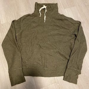 Snowday mockneck sweatshirt